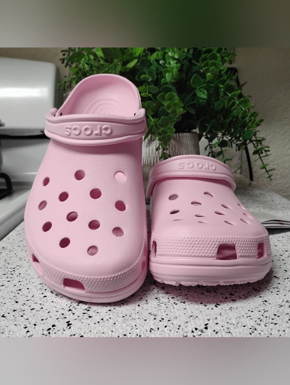 CROCS Women's Classic Clog - Bubblegum Pink Size 8w - Picture 3 of 3